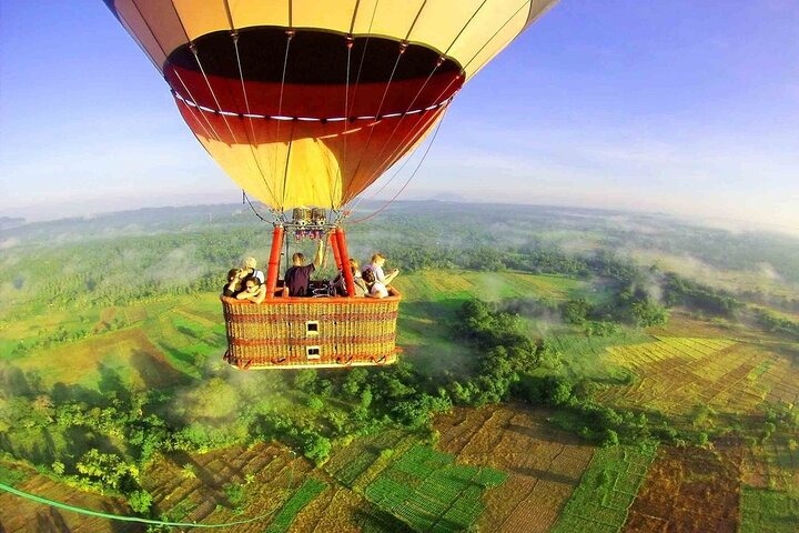 Hot Air Ballooning from Sigiriya Sri Lanka: Complete Guide to the Ultimate Sky Adventure 2 Hot Air Ballooning